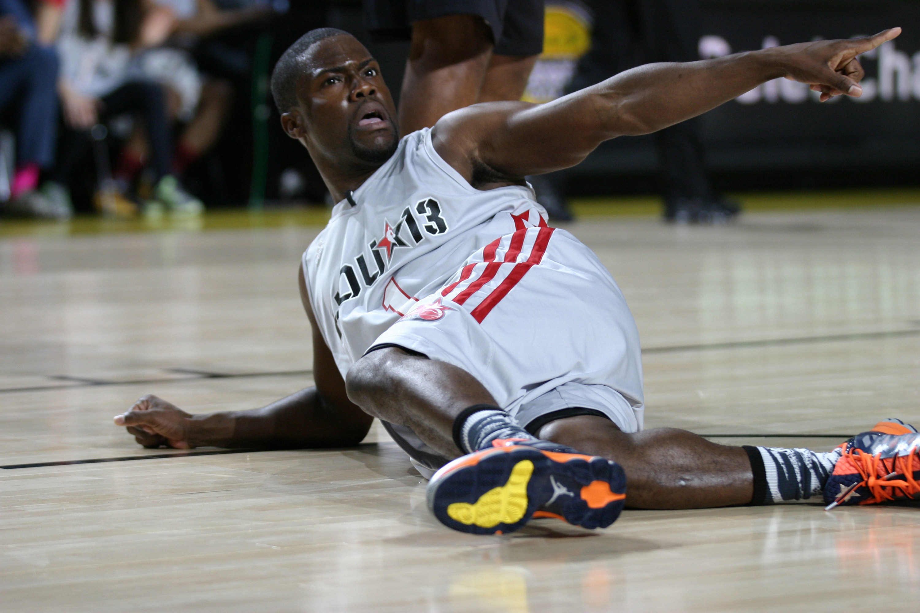 Uçtu uçtu Terrence Ross uçtu