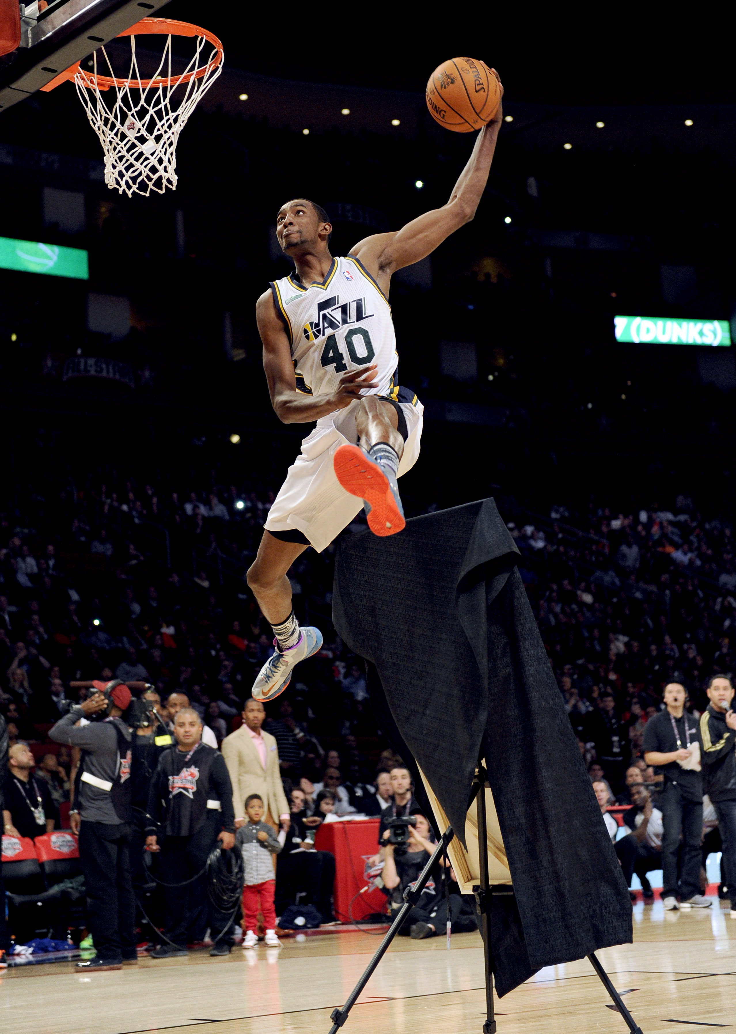 Uçtu uçtu Terrence Ross uçtu