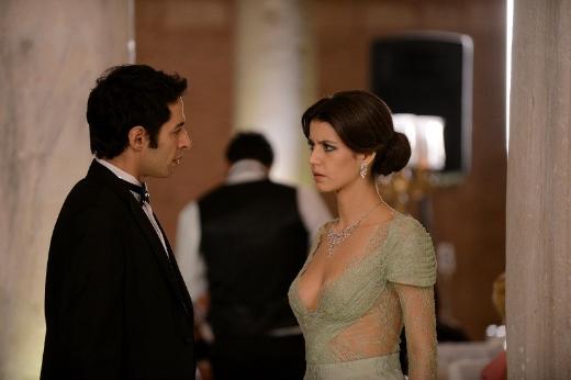 Beren Saatten tek gecelik elbise
