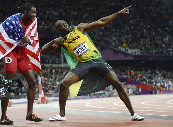 100 metre diye yazılır, Bolt diye okunur