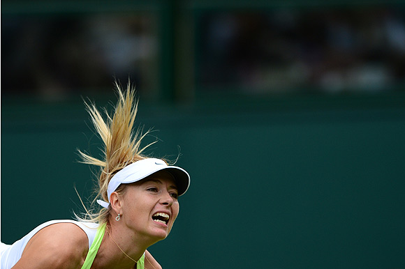 Frikik ustası Sharapova