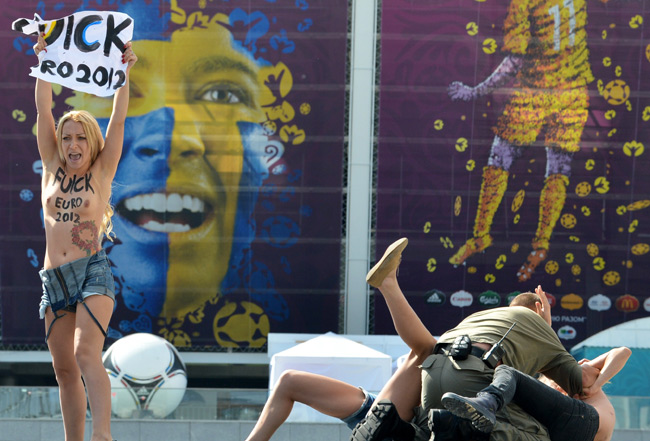 Femen Euro 2012yi bastı
