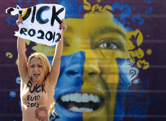 Femen Euro 2012yi bastı