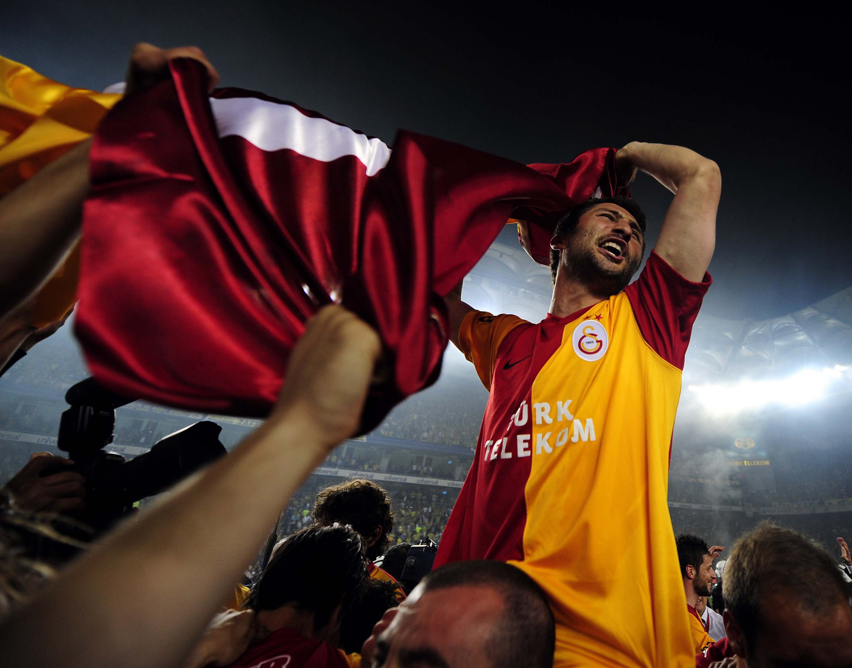 GS, Saracoğlunda şampiyonluğu kutladı