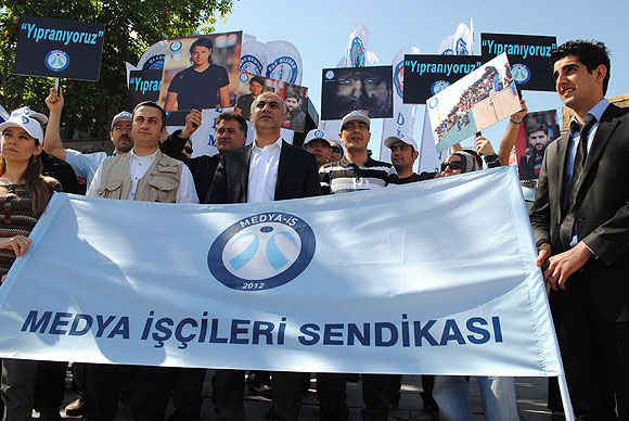 Ankarada polisten biber gazı