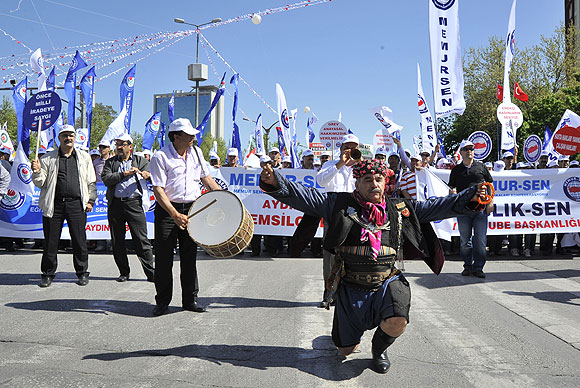 Ankarada polisten biber gazı
