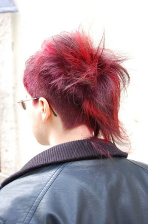 Bu saçlar punk rockı kıskandırıyor