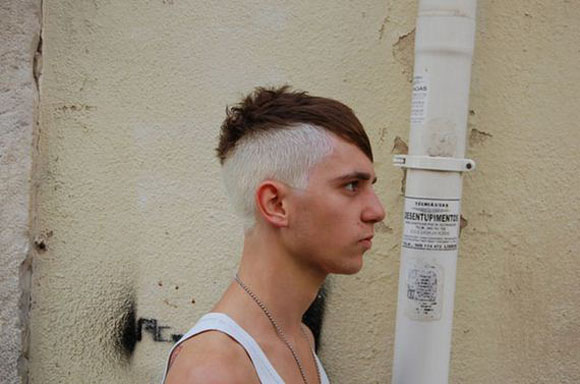 Bu saçlar punk rockı kıskandırıyor