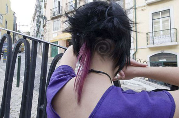 Bu saçlar punk rockı kıskandırıyor