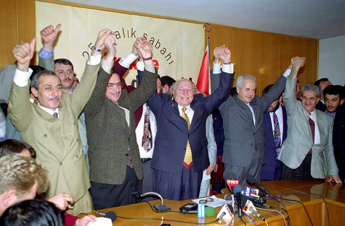 Aydın Menderes vefat etti
