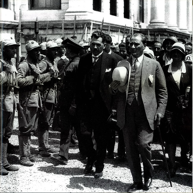 Atatürk için ne dediler