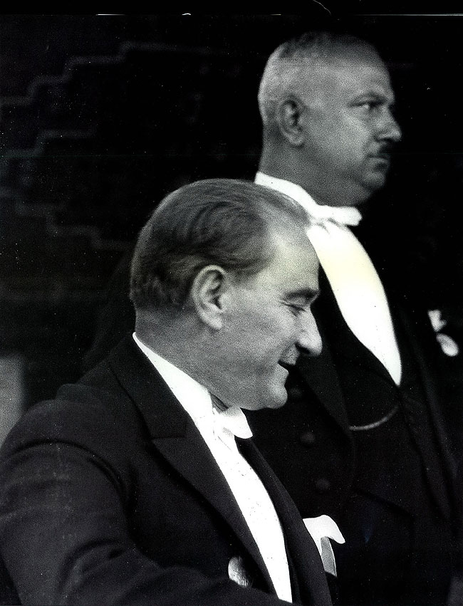 Atatürk için ne dediler
