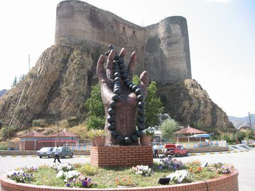Devasa şehir heykelleri