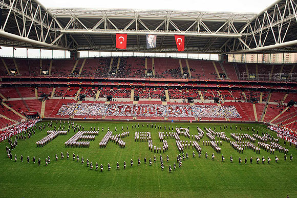 Türk Telekom Arenada ilk resmi tören