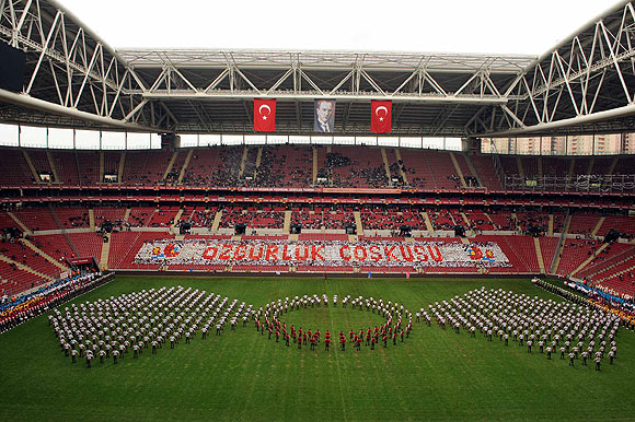 Türk Telekom Arenada ilk resmi tören