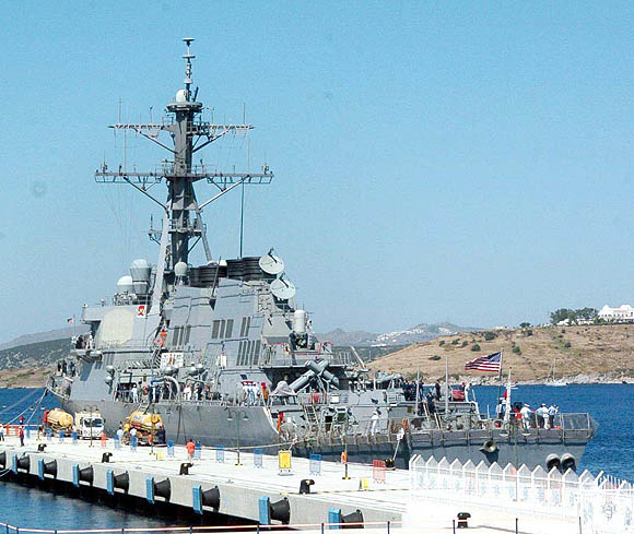 Amerikan savaş gemisi Uss Stoud Bodrumda