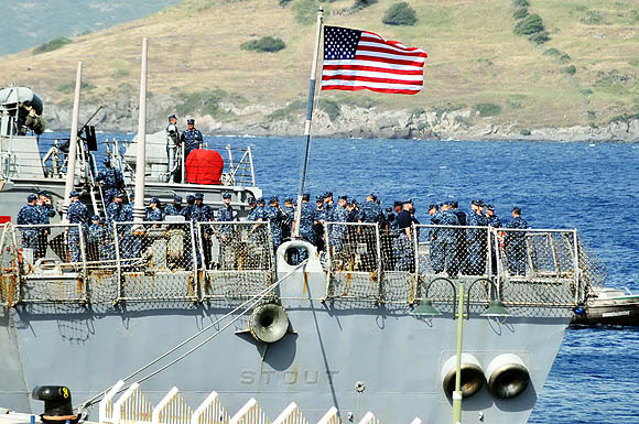 Amerikan savaş gemisi Uss Stoud Bodrumda