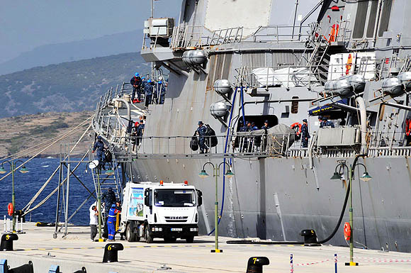 Amerikan savaş gemisi Uss Stoud Bodrumda