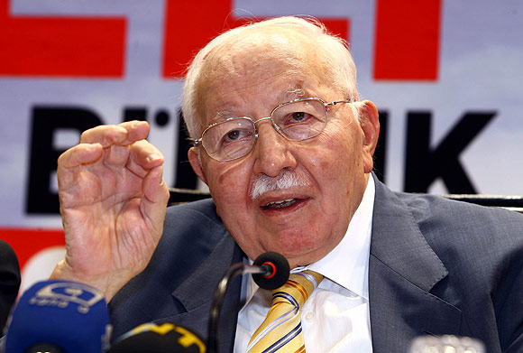 Necmettin Erbakan vefat etti