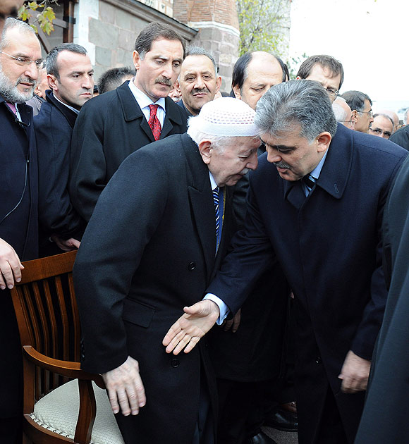 Necmettin Erbakan vefat etti