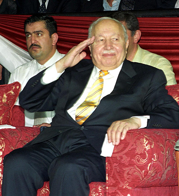 Necmettin Erbakan vefat etti