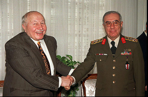 Necmettin Erbakan vefat etti