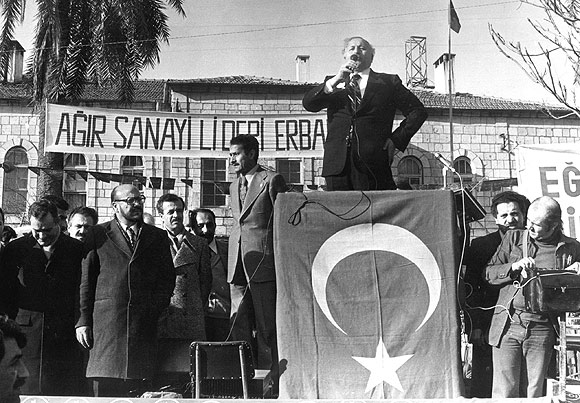 Necmettin Erbakan vefat etti