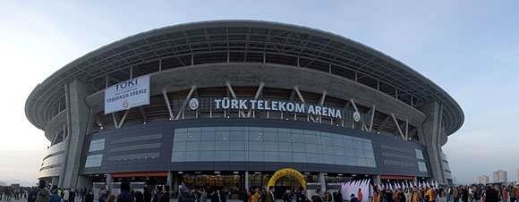 Türk Telekom Arenaya görkemli açılış