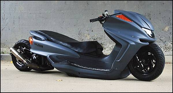 Japon işi scooterlar