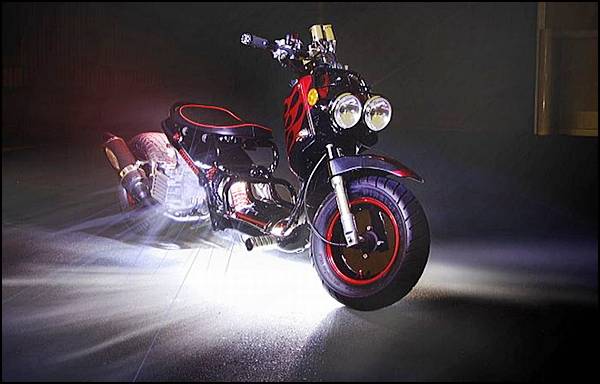 Japon işi scooterlar