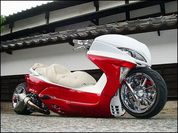 Japon işi scooterlar