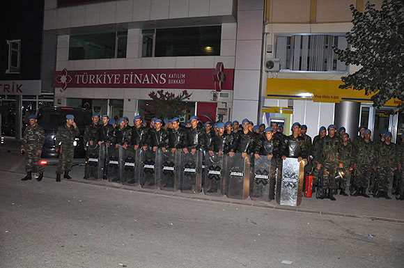 İnegölde olaylı gece: 5 yaralı