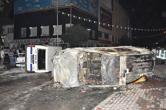 İnegölde olaylı gece: 5 yaralı
