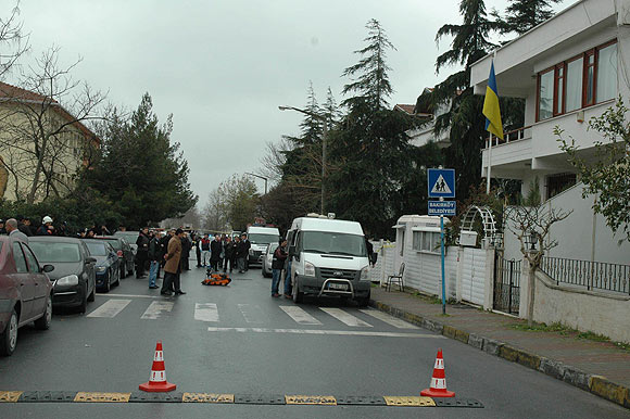 Ukrayna Başkonsolosluğunda olay