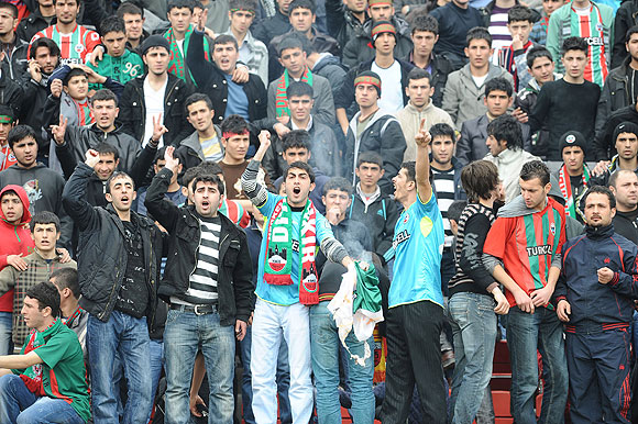 Diyarbakır-Bursa maçında gerginlik
