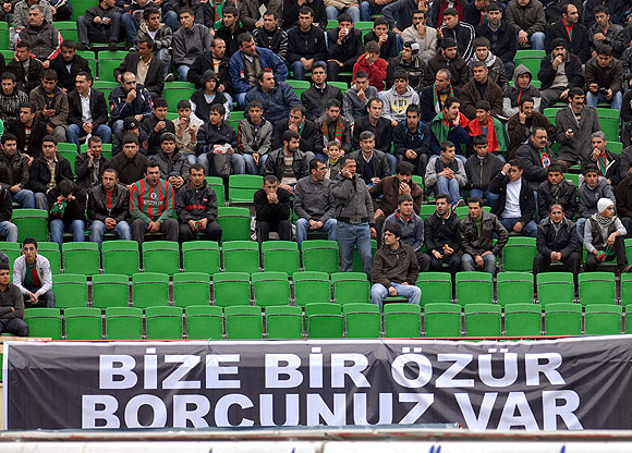 Diyarbakır-Bursa maçında gerginlik
