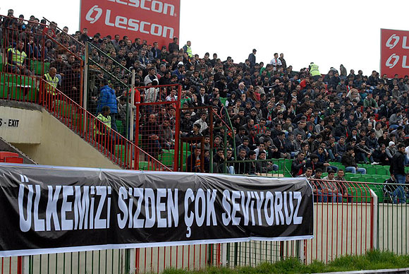 Diyarbakır-Bursa maçında gerginlik