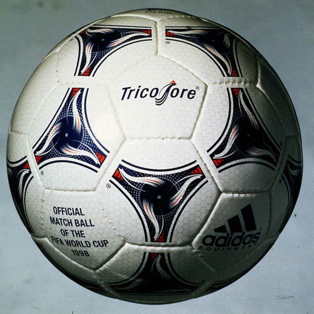 Dünya kupalarının resmi futbol topları