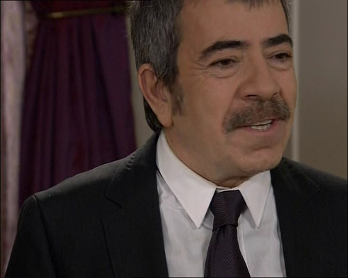 Nihal, Behlülü niye öptü