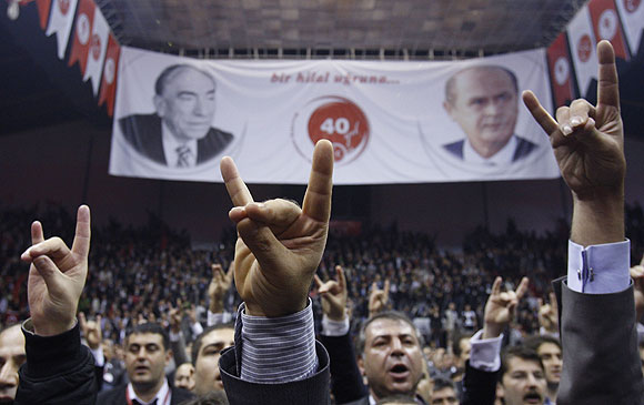 MHP 9. Olağan Büyük Kurultayı gergin başladı
