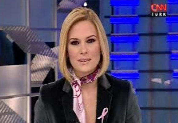 Pembe CNN TÜRK Meme Kanserine dikkat çekti