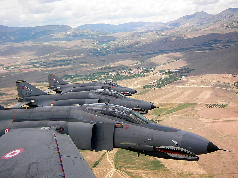 Türk savaş pilotları işbaşında