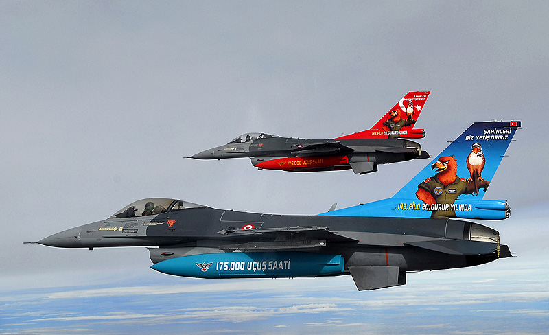 Türk savaş pilotları işbaşında