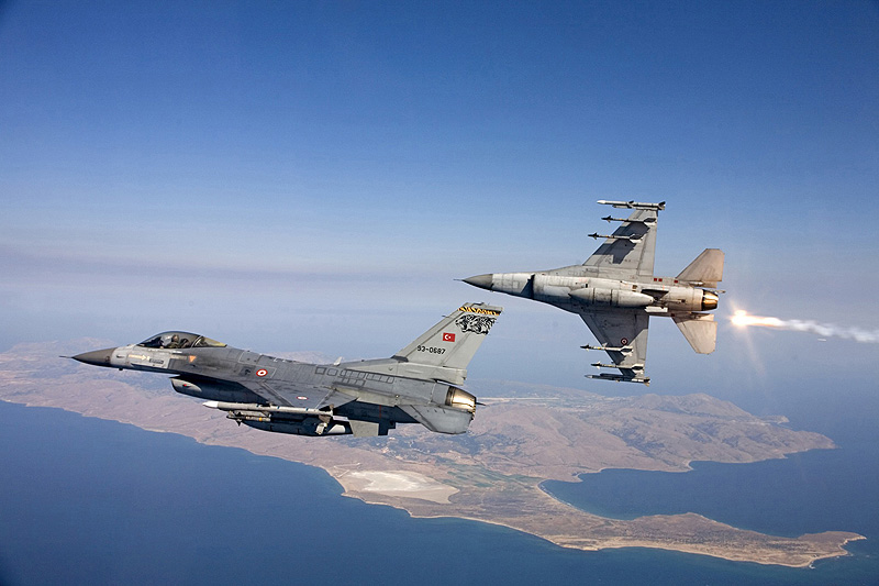 Türk savaş pilotları işbaşında