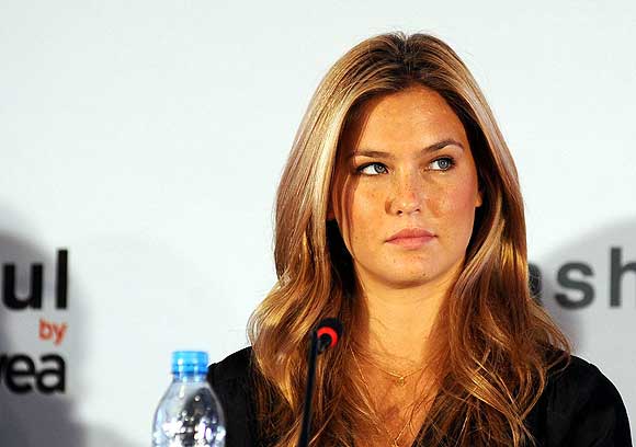 Bar Refaeli Fashionable İstanbul için geldi