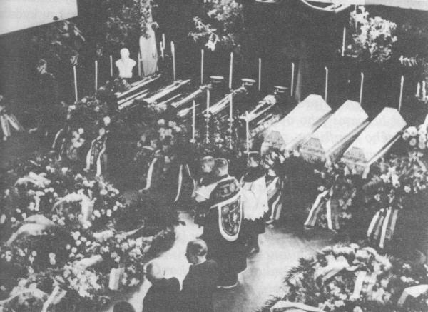 Hitler, Çekoslovakyayı böyle parçaladı