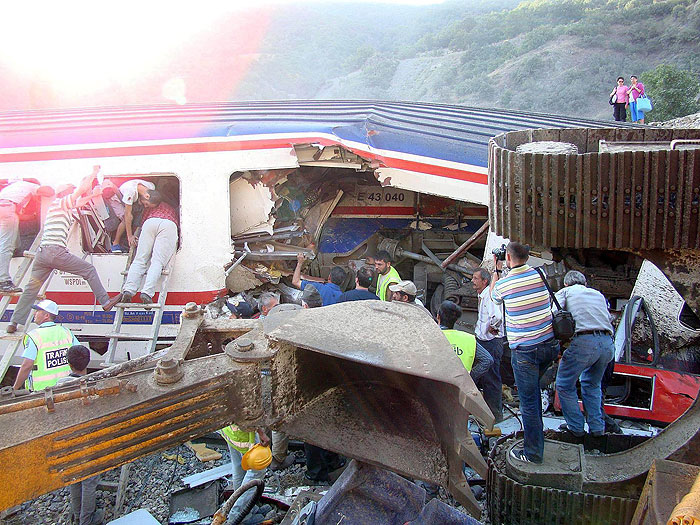Bozüyükte tren kazası