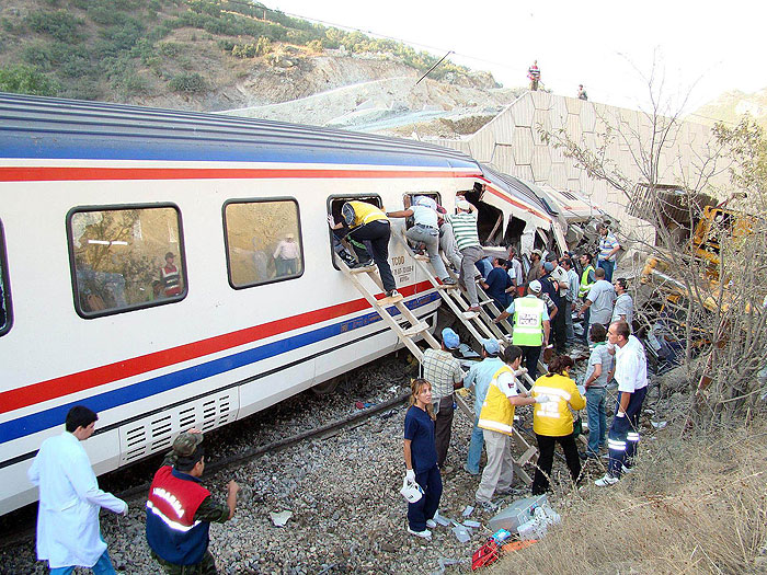 Bozüyükte tren kazası