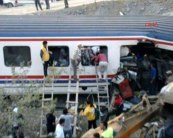 Bozüyükte tren kazası