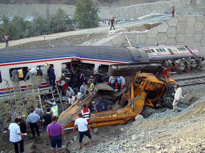 Bozüyükte tren kazası